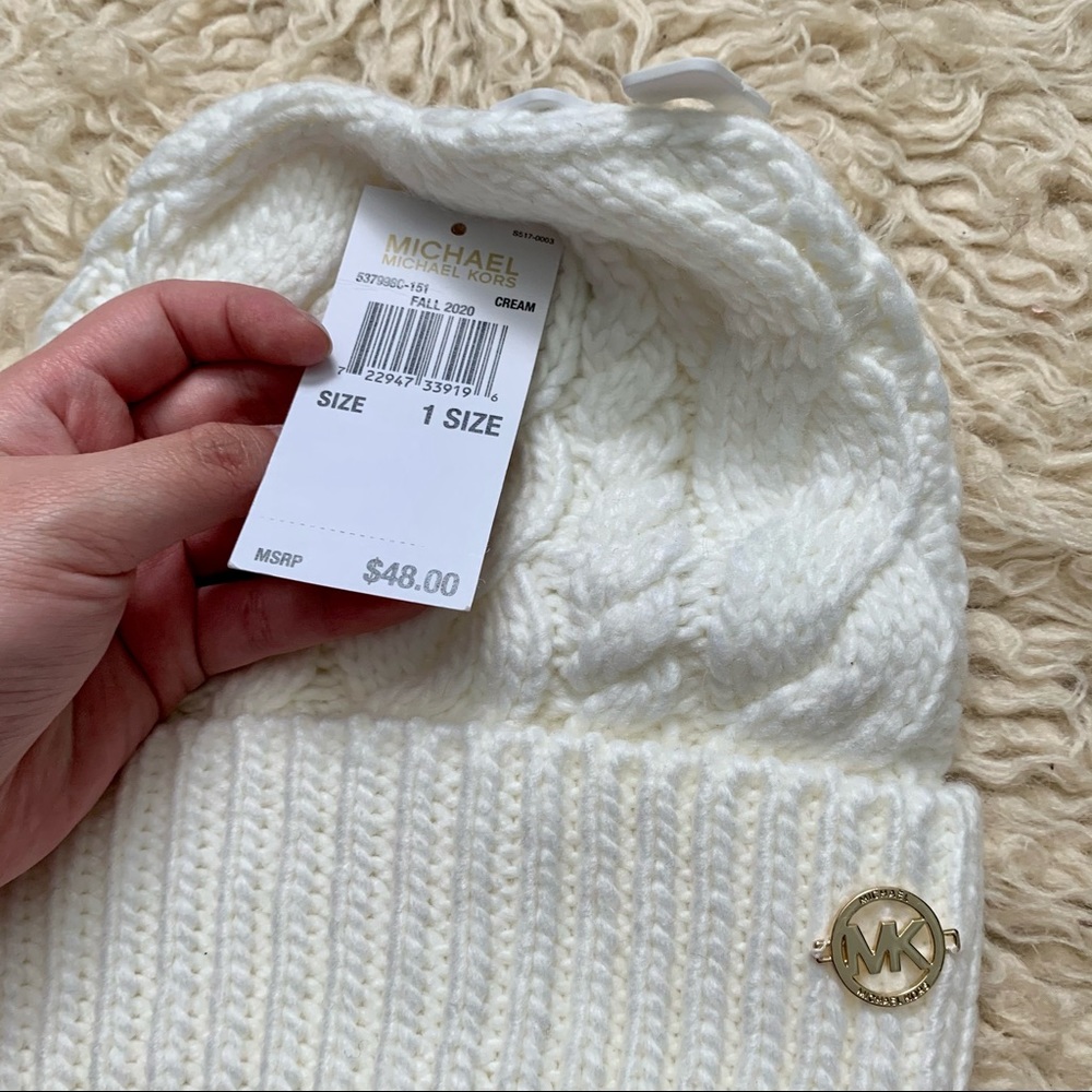 Michael Kors cream cable knit beanie NEW - Picture 2 of 4